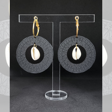 Load image into Gallery viewer, Loine Earrings