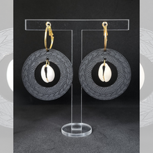 Load image into Gallery viewer, Loine Earrings
