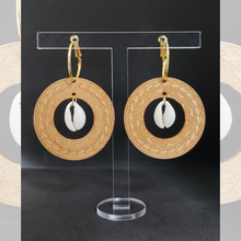 Load image into Gallery viewer, Loine Earrings
