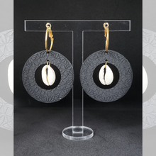 Load image into Gallery viewer, Loine Earrings
