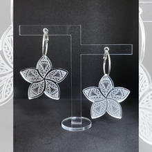 Load image into Gallery viewer, Saryah Earrings
