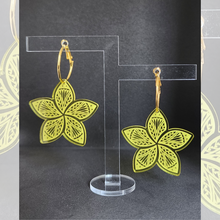 Load image into Gallery viewer, Saryah Earrings
